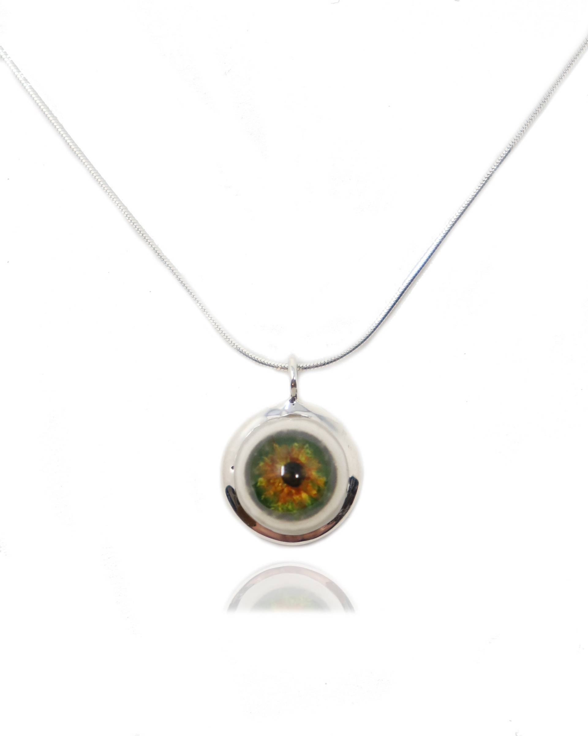 Große Hand Gemalt Auge Anhänger Halskette, Silber Und Gold Evil Personalisierte Geschenk, Handgefertigt in Los Angeles Große Hand Gemalt Auge Anhänger Halskette, Silber Und Gold Evil Personalisierte Geschenk, Handgefertigt in Los Angeles von RHYSKELLYJEWELRY