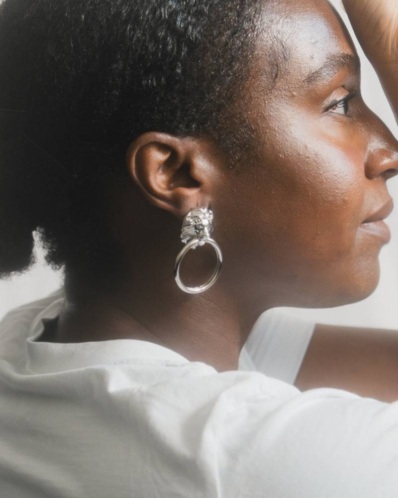 Löwenkopf Creolen Rhodiniertes Sterling Silber, Smaragd Cz Löwenkopf Creolen Rhodiniertes Sterling Silber, Smaragd Cz von RICHMOREZOE