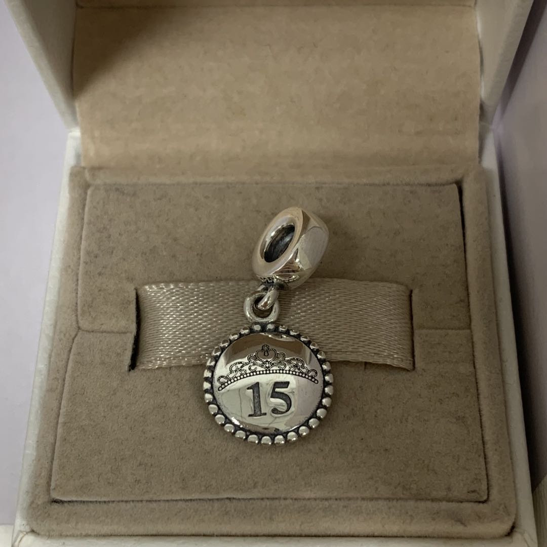 Sweet 15 Quinceanera Krone Baumeln Charme Anhänger , S925 Sterling Silber Schmuck, Armband Charme, Halskette Anhänger, Emaille Handwerk von RINPOCHEsCollections