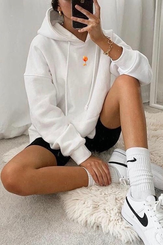 Aperol Spritz Art Hoodie // Funny Alcohol Best Friend Gift Printed Minimalistic Pullover Summer Cocktail Party Vibe von RISCStudios