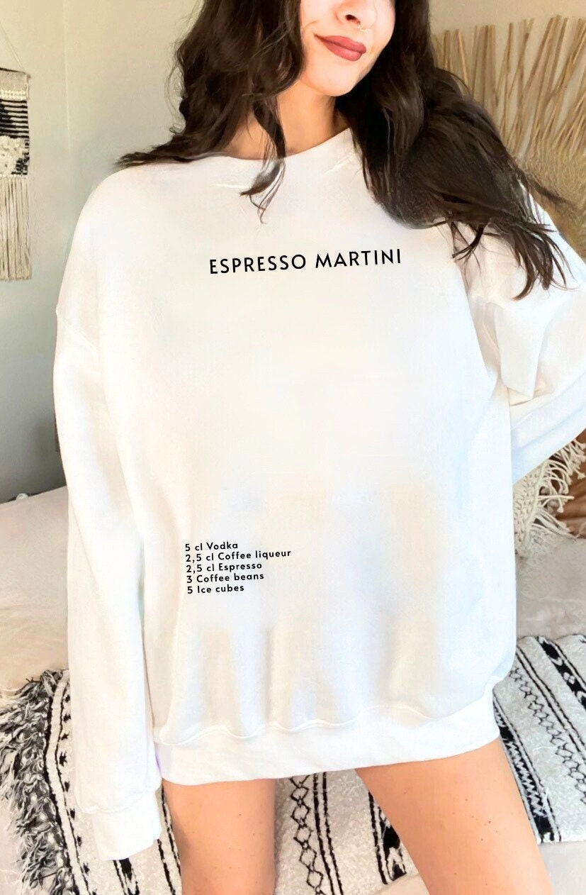 Espresso Martini Ingredients Crewneck // Funny Alcohol Quote Best Friend Gift Pullover Printed Minimalistic Sweater von RISCStudios