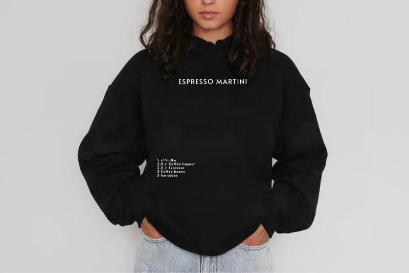 Espresso Martini Ingredients Hoodie // Funny Alcohol Quote Best Friend Gift Pullover Printed Minimalistic Sweater von RISCStudios