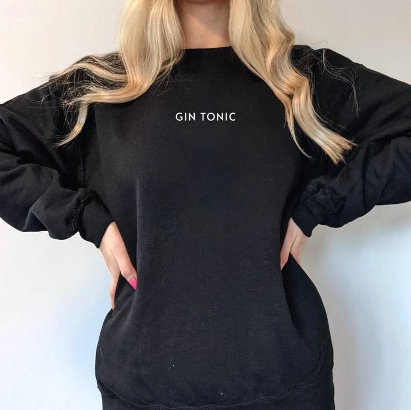 Gin Tonic Vintage Crewneck // Funny Alcohol Quote Best Friend Gift Pullover Printed Minimalistic Sweater von RISCStudios