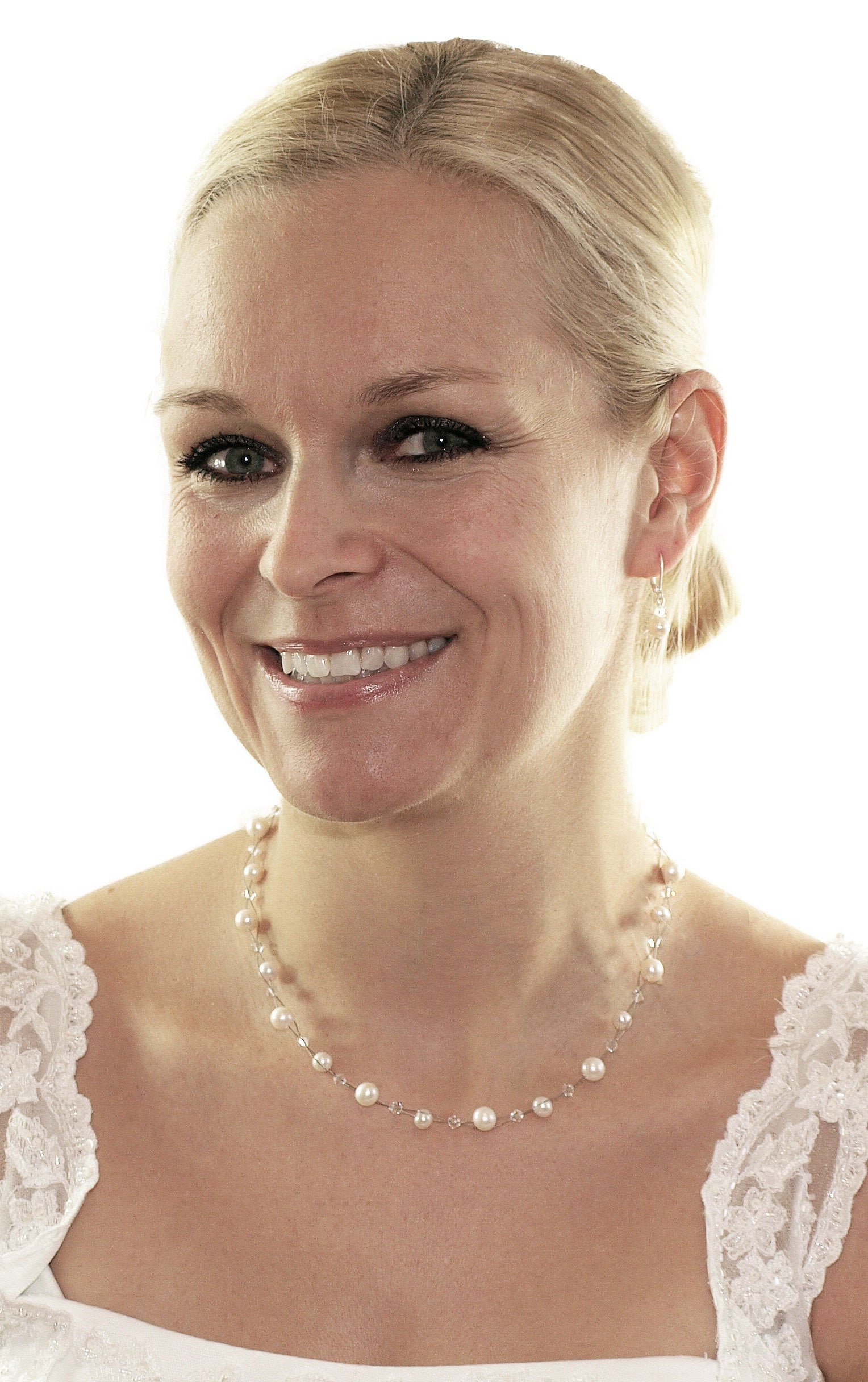 Kette Süßwasserperlen Creme, 925 Silber, Swarovski Kristalle, Süßwasserperlenkette, Brautschmuck, Zuchtperlenkette, Echte Perlenkette von RIVELLEbridaljewelry