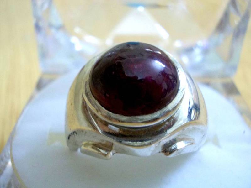 Handgefertigter Cabochon-Ring Mit Rubin 925 Sterling Silber, Verstellbar von RIngKIngz