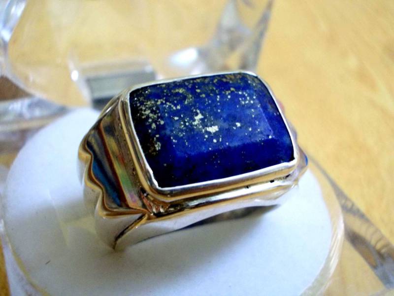 Handgefertigter Herrenring Aus Lapis Lazuli Sterlingsilber - Größe 9 von RIngKIngz