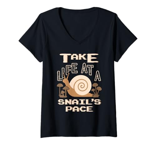 Damen Retro Snail Take Life at a Snail's Pace Vintage Gamer Funny T-Shirt mit V-Ausschnitt Damen Retro Snail Take Life at a Snail's Pace Vintage Gamer Funny T-Shirt mit V-Ausschnitt von RJ Threads