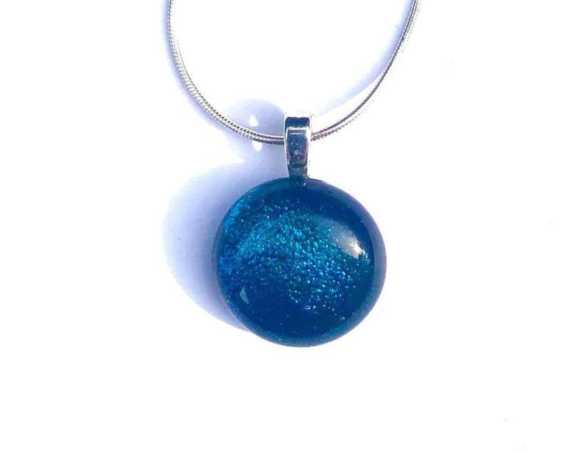 Türkisfarbener Dichroic Glas Anhänger von RJKStudio