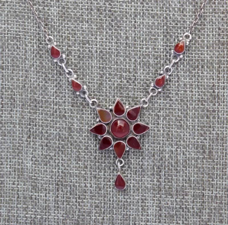 Vintage Southwestern Anhänger Halskette 950 Silber Karneol Handgemacht 40cm Bis 43cm von RJsEccentricAntiques