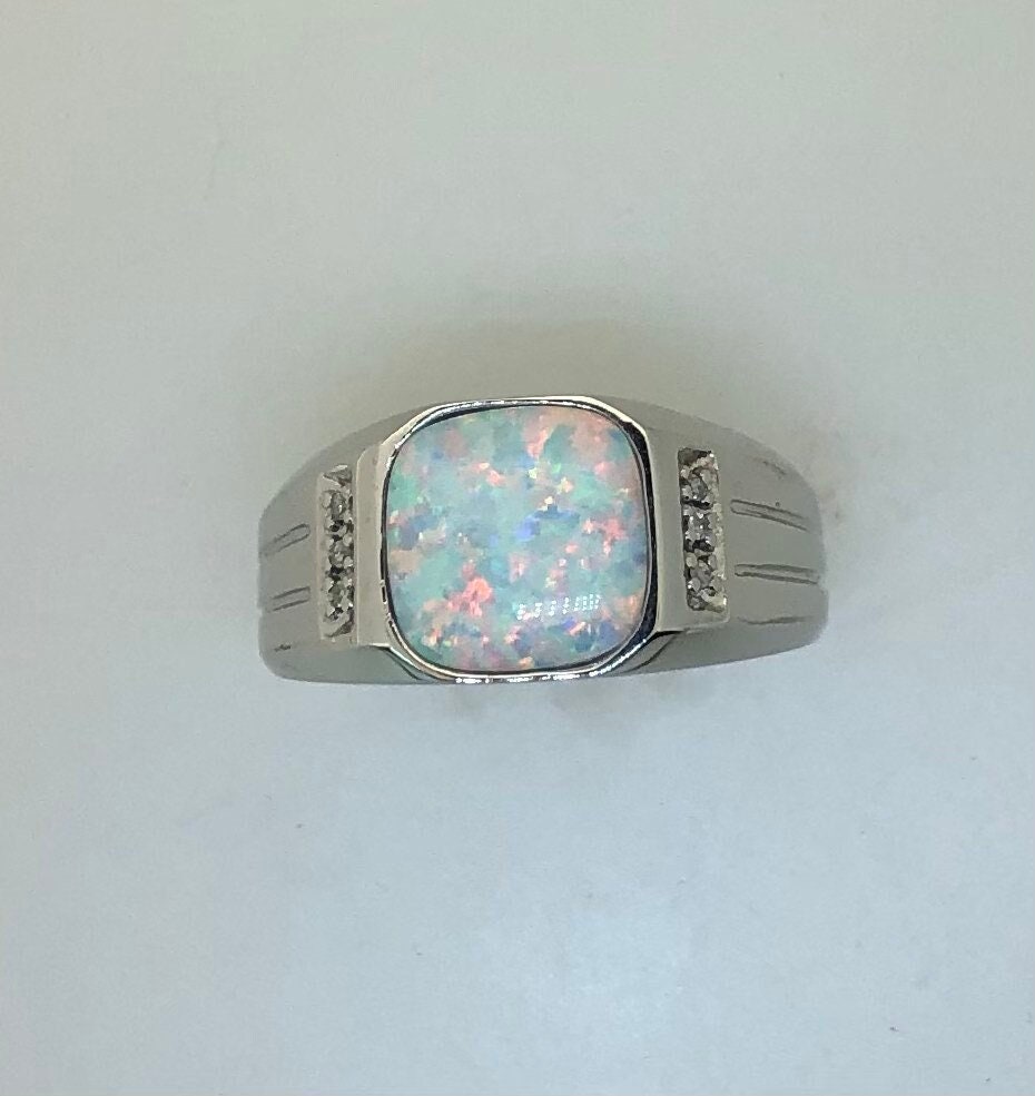 Schwerer, Solider Sterlingsilber-Herrenring Mit Kissen, Die Opal Und Natürlichen Diamanten Erstellt Wurden von RKLEINJEWELRY