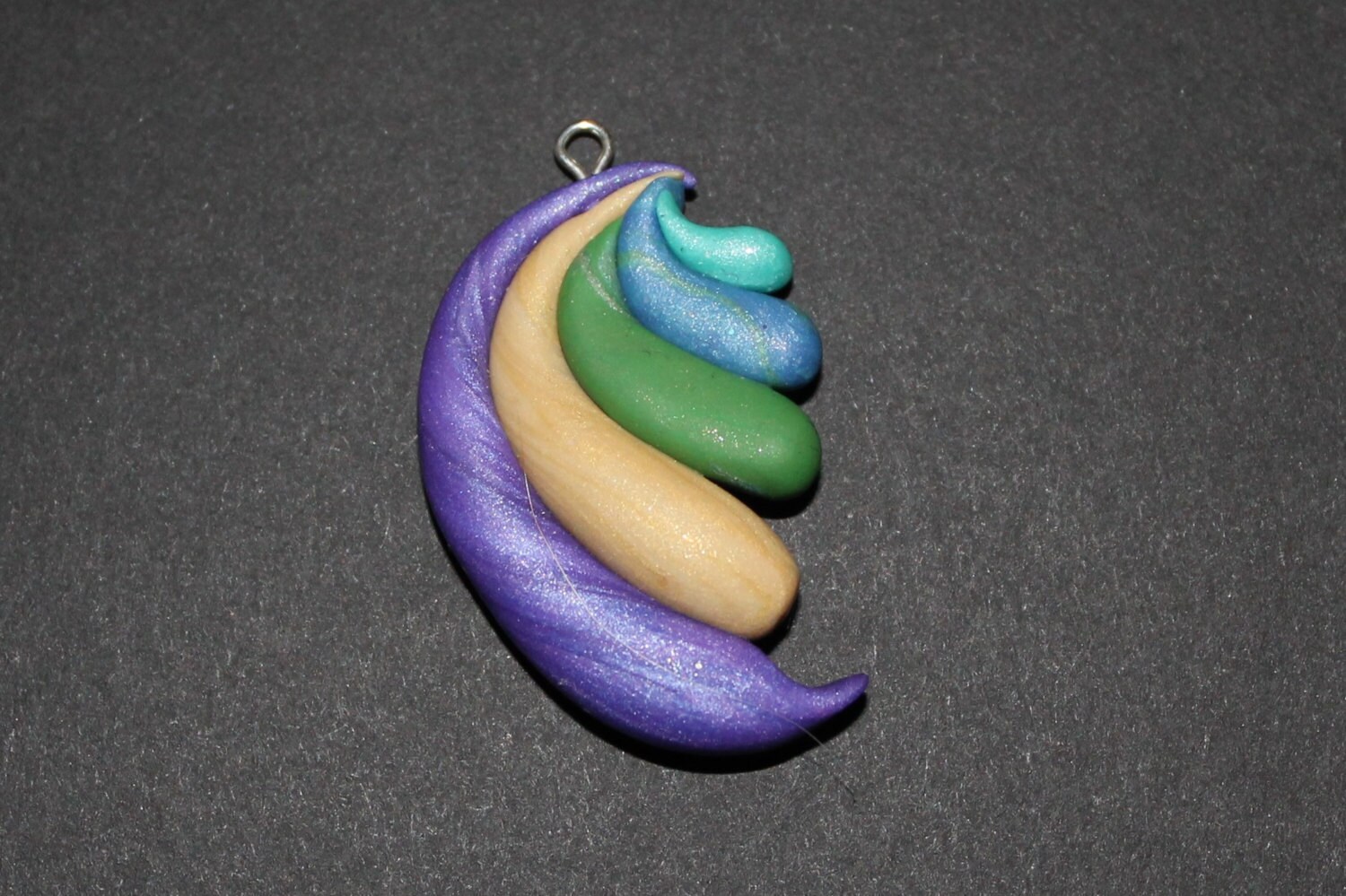 Fee Regenbogen Halskette Aus Polymer Clay von RLCArts
