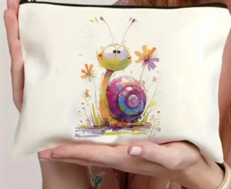 Jute Kosmetiktasche Mit Aufdruck Lustige Schnecke Blume Jute Kosmetiktasche Mit Aufdruck Lustige Schnecke Blume von RNDeSiGn2023