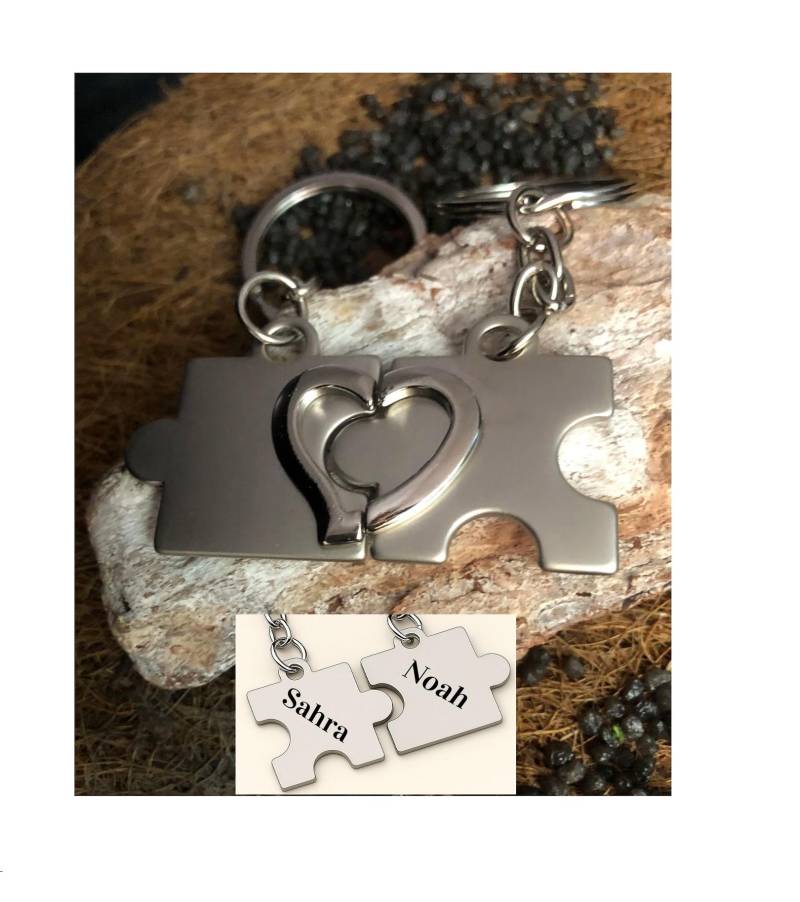 Personalisierte Partnerschlüsselanhänger Puzzle Herz - 2 Anhänger Mit Gravur Name Datum Geschenk Für Paare Weihnachtsgeschenk Personalisierte Partnerschlüsselanhänger Puzzle Herz - 2 Anhänger Mit Gravur Name Datum Geschenk Für Paare Weihnachtsgeschenk von RNOnlineShop