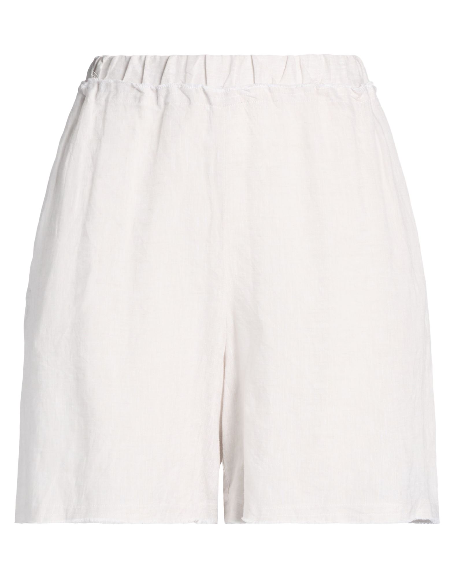 ROBERT FRIEDMAN Shorts & Bermudashorts Damen Hellgrau von ROBERT FRIEDMAN