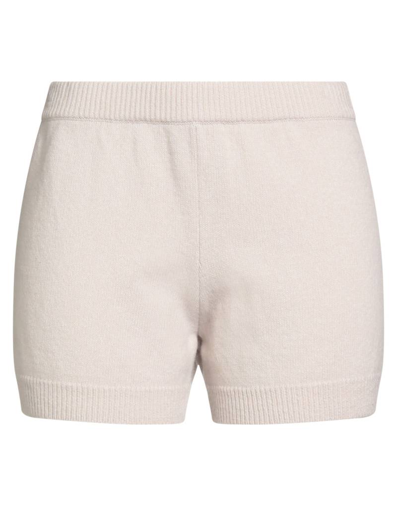 ROBERTO COLLINA Shorts & Bermudashorts Damen Hellgrau von ROBERTO COLLINA