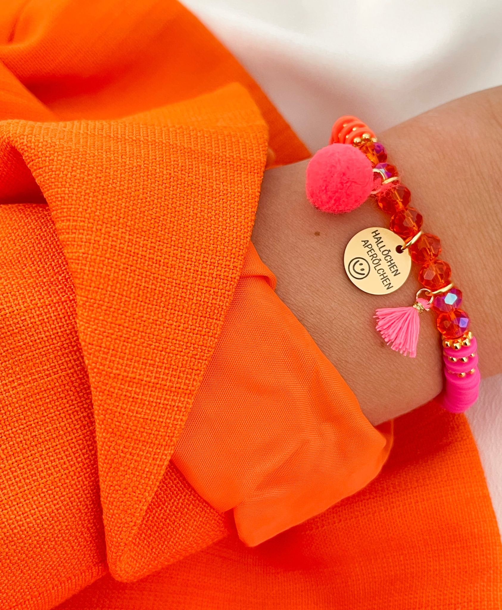 Armband Perlenarmband Hallöchen Aperölchen Aperol Quaste Katsukiperlen Sommer Freundin Mädelsabend Armband Perlenarmband Hallöchen Aperölchen Aperol Quaste Katsukiperlen Sommer Freundin Mädelsabend von ROGARIIDesigns