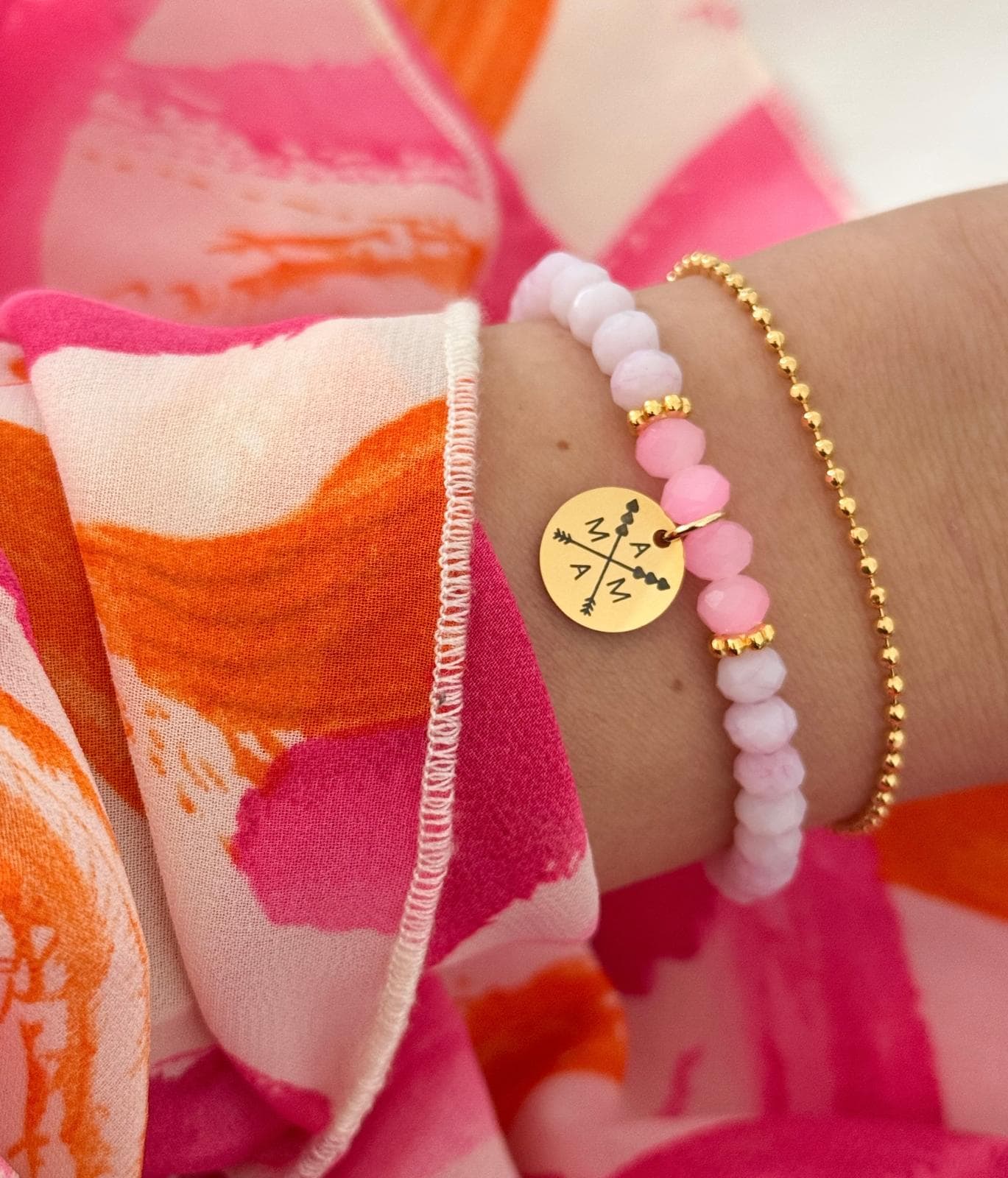Perlenarmband Armband Gravur Beste Mama Der Welt Geschenk Muttertag Gold Perlenarmband Armband Gravur Beste Mama Der Welt Geschenk Muttertag Gold von ROGARIIDesigns