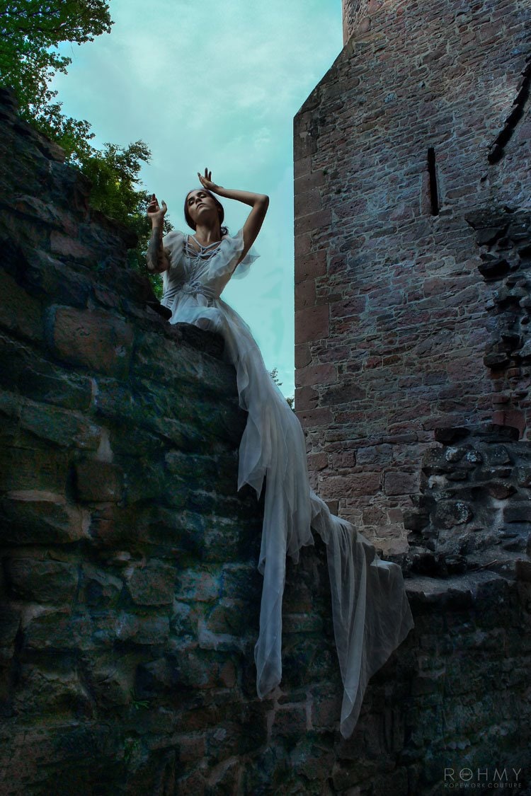 Brautkleid "Libelle No. 4" Von Rohmy Ropework Couture Hochzeitskleid Abendkleid Eden Collection von ROHMY