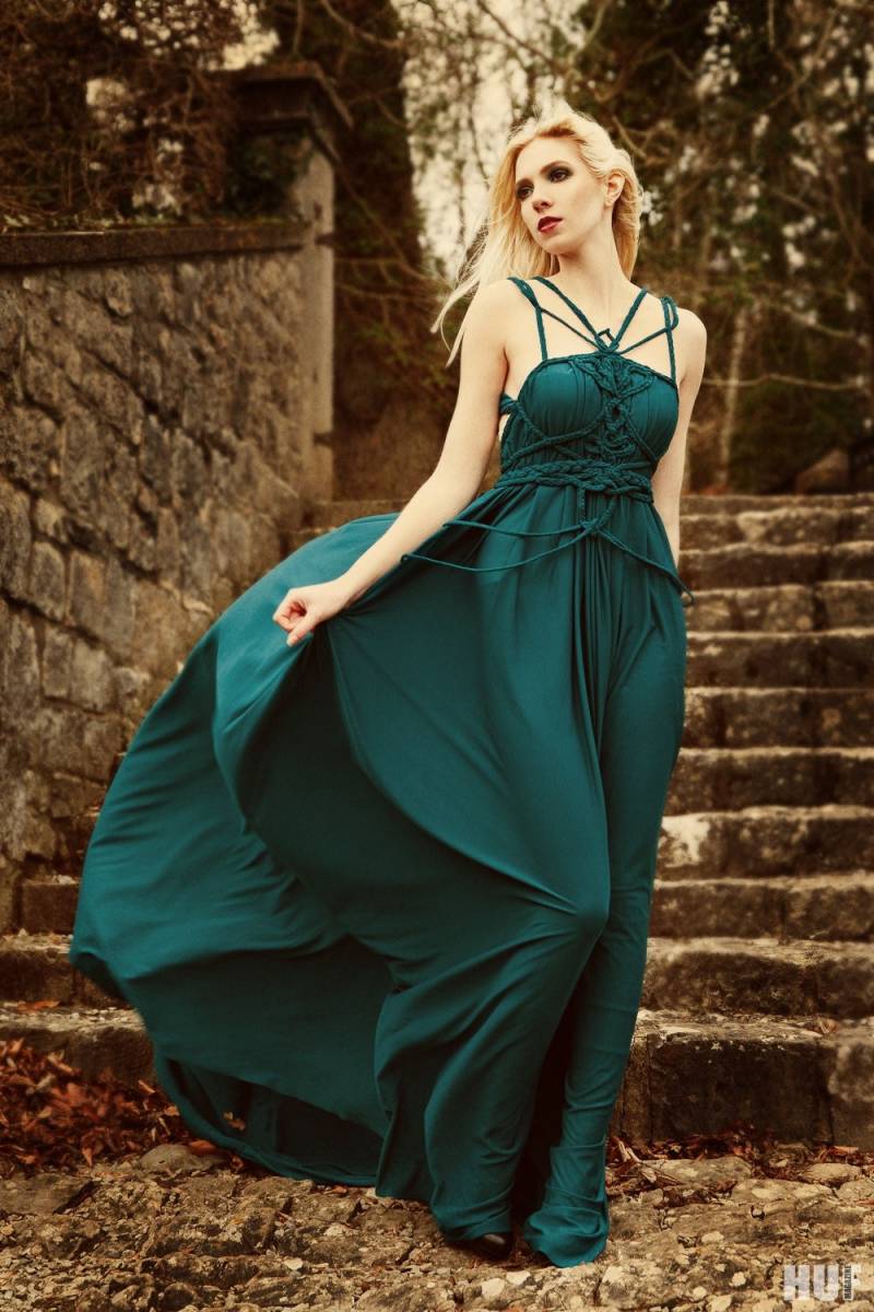 Petrolfarbenes Kleid "Selene", Rohmy Gold Label Bodenlanges Abendkleid/ Brautkleid Mit Schleppe Elegant & Extravagant von ROHMY