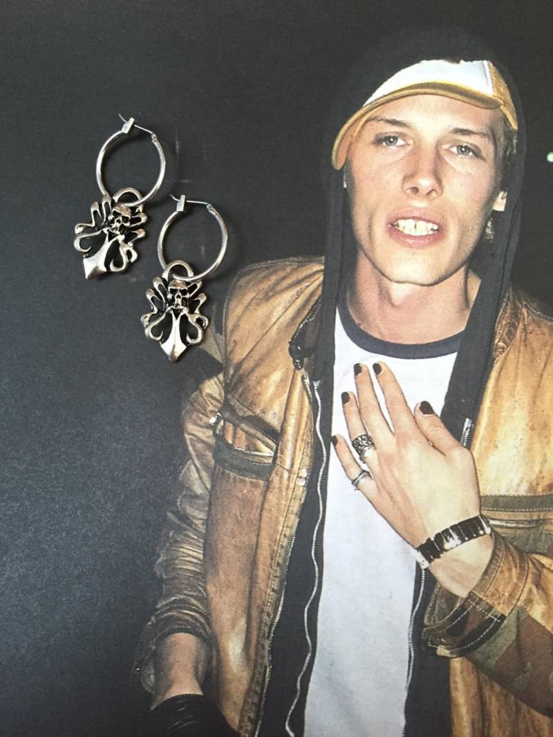 Totenkopf Ohrringe, Creolen, Gothic Silber Überzogene Ohrringe Totenkopf Ohrringe, Creolen, Gothic Silber Überzogene Ohrringe von RONIMO