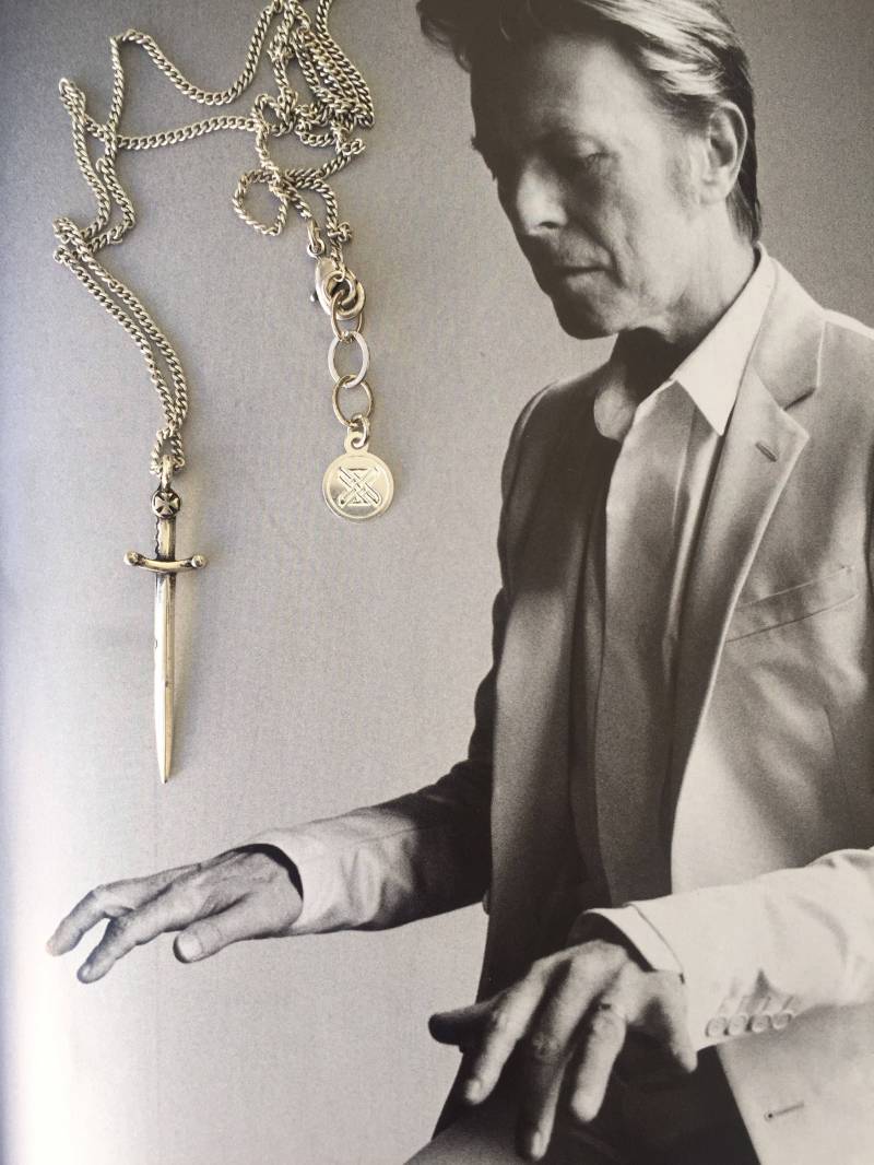 Zierliche Silber Schwert Kette, Feiner Anhänger, Überzogen, Kreuz Dolch Halskette, Mittelalter Stil Zierliche Silber Schwert Kette, Feiner Anhänger, Überzogen, Kreuz Dolch Halskette, Mittelalter Stil von RONIMO