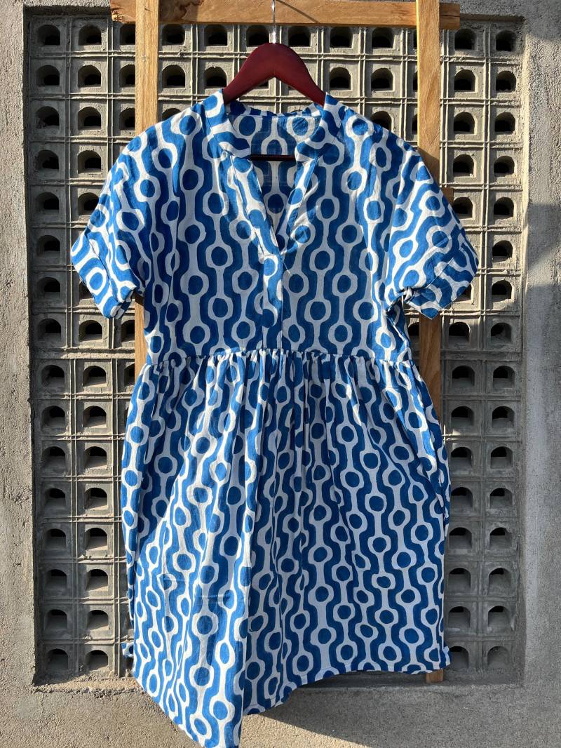 Handblock Gedruckt Bio Baumwolle Shirt Kleid Blaue Floral Boho Tunika von ROOTSOFJAIPUR