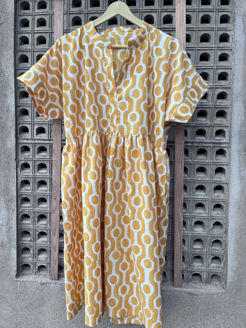 Handblock Gedruckt Bio Baumwolle Shirt Kleid Gelbe Floral Boho Tunika von ROOTSOFJAIPUR