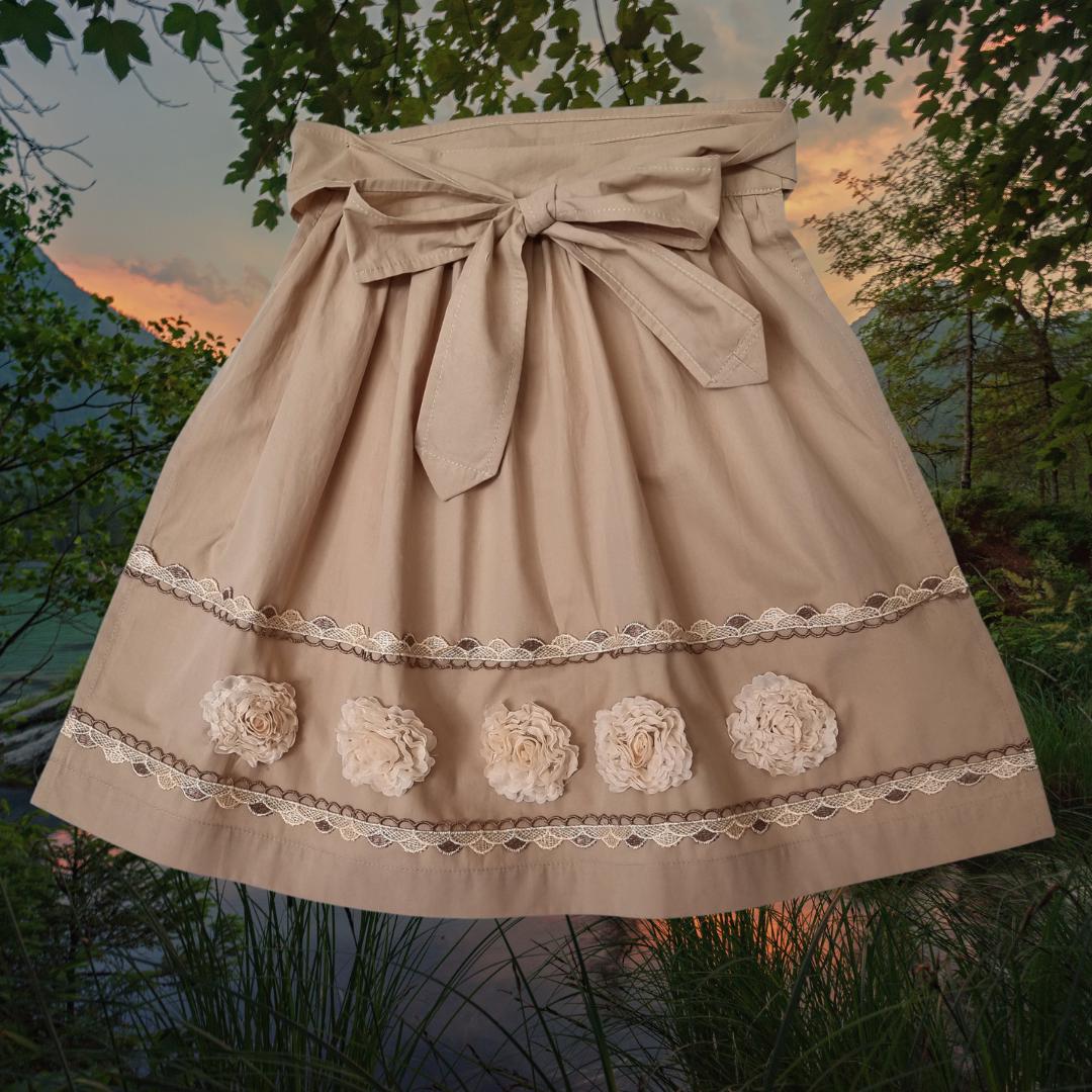 Mädchen Schürze Dirndl Oktoberfest Gr. 110 von ROSALIAKreationen