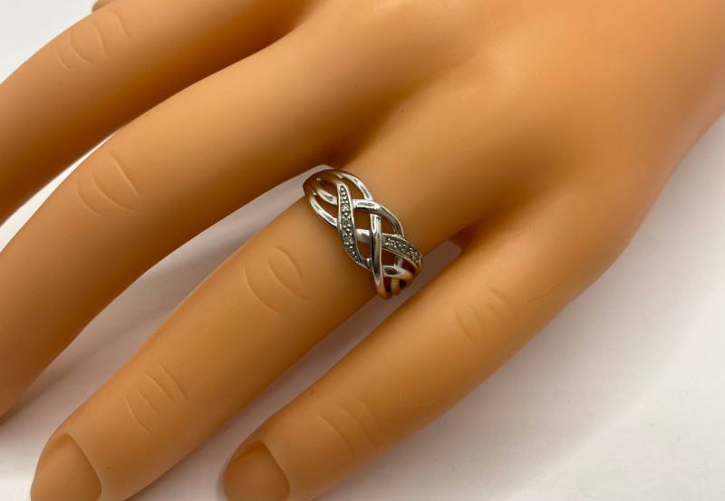 Wunderschöner 925 Sr Und Cubic Zirkonia Weaved Designed Ring Größe 7 von ROSECITYGIFT