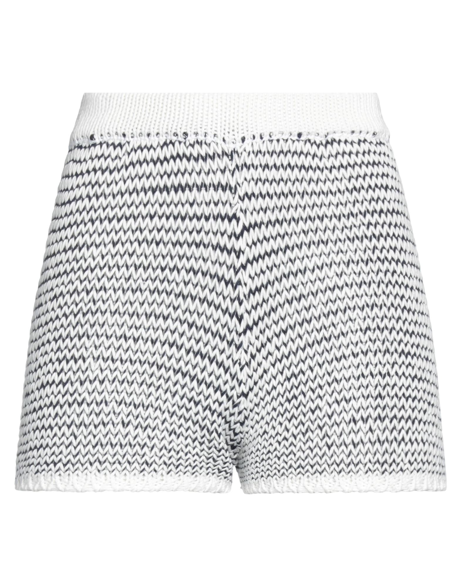 ROSIE ASSOULIN Shorts & Bermudashorts Damen Weiß von ROSIE ASSOULIN