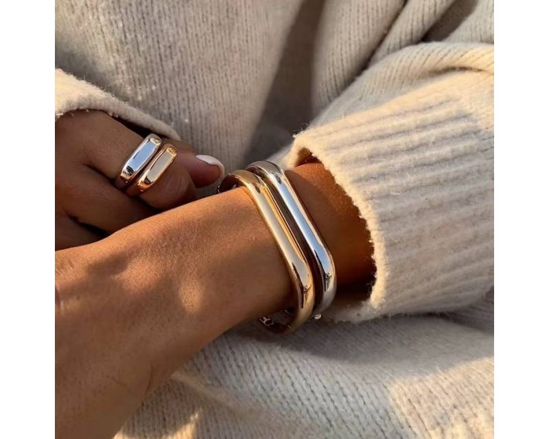 ROUGEMONT Armreif Eleganter klassischer Damen Edelstahl Armreif 18K Gold 18cm, Angenehmes Tragegefühl von ROUGEMONT