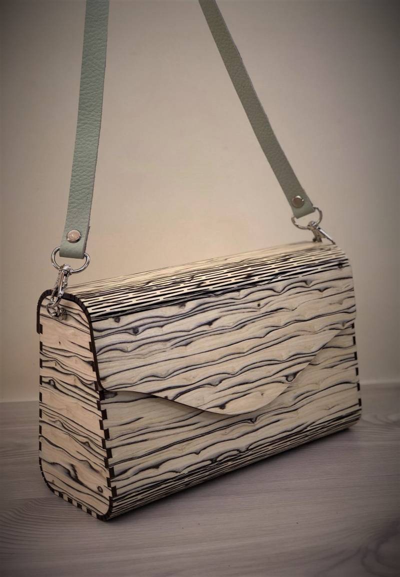 Eis Holz Clutch Tasche Moderne Holzhandtasche Mit Lederriemen von ROWLworkshop