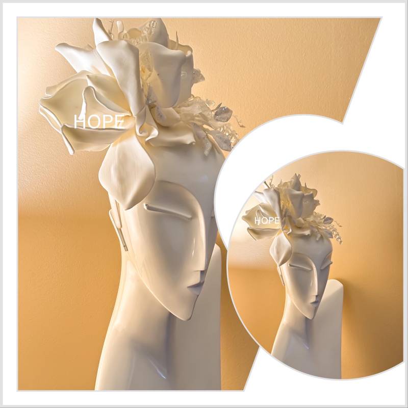 Haute Couture Magnolia Fascinator Silberner Kristall Haarreif von ROYALECREATIONS