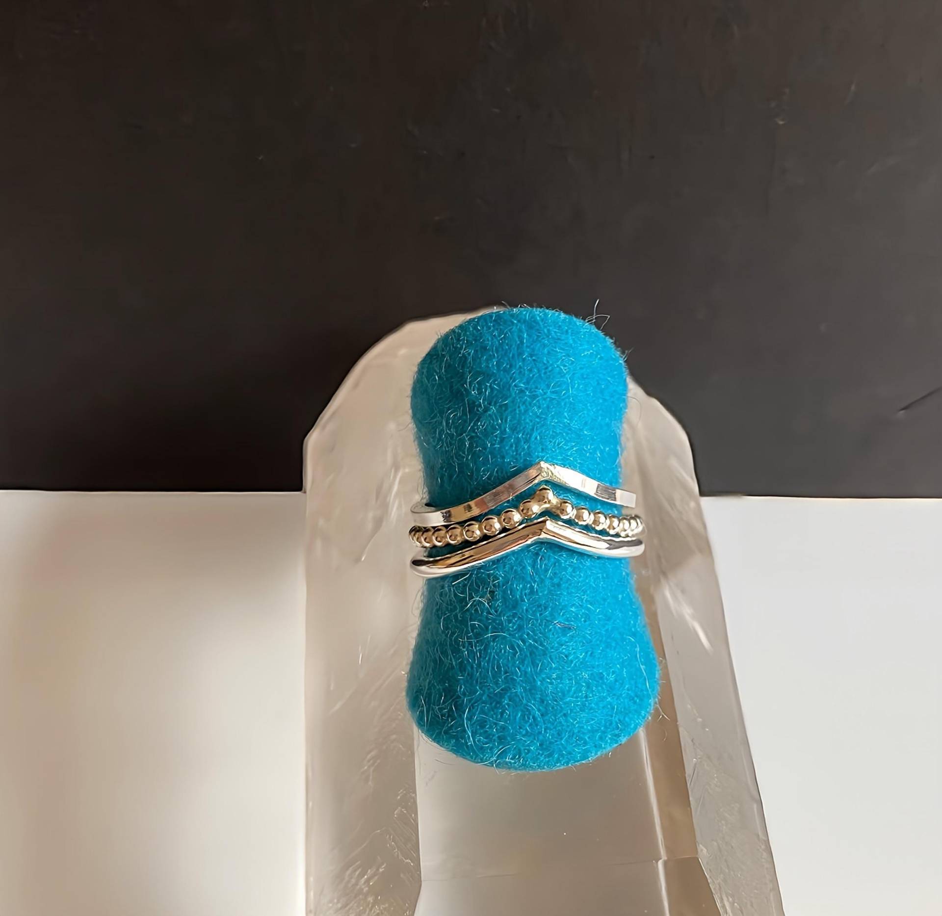 Drei Stapelringe Wishbone-Form Gr. 57 von RPSchmuckDesign