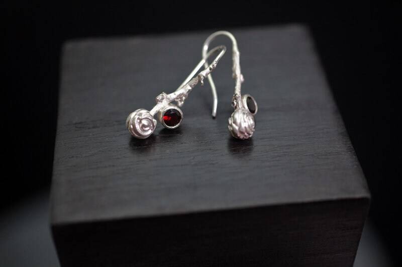 Silberne Ohrhänger "Twigs & Roses" - Unikat von RPSchmuckDesign