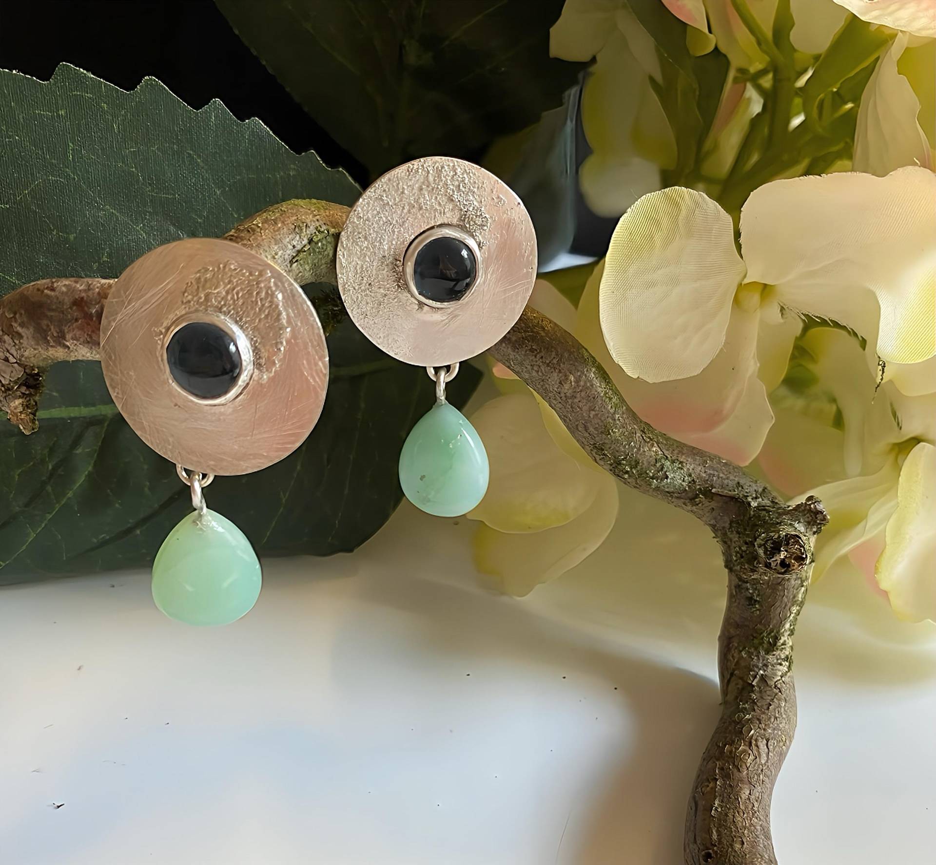 Silberne Ohrstecker Mit London Topas Und Chrysopras von RPSchmuckDesign