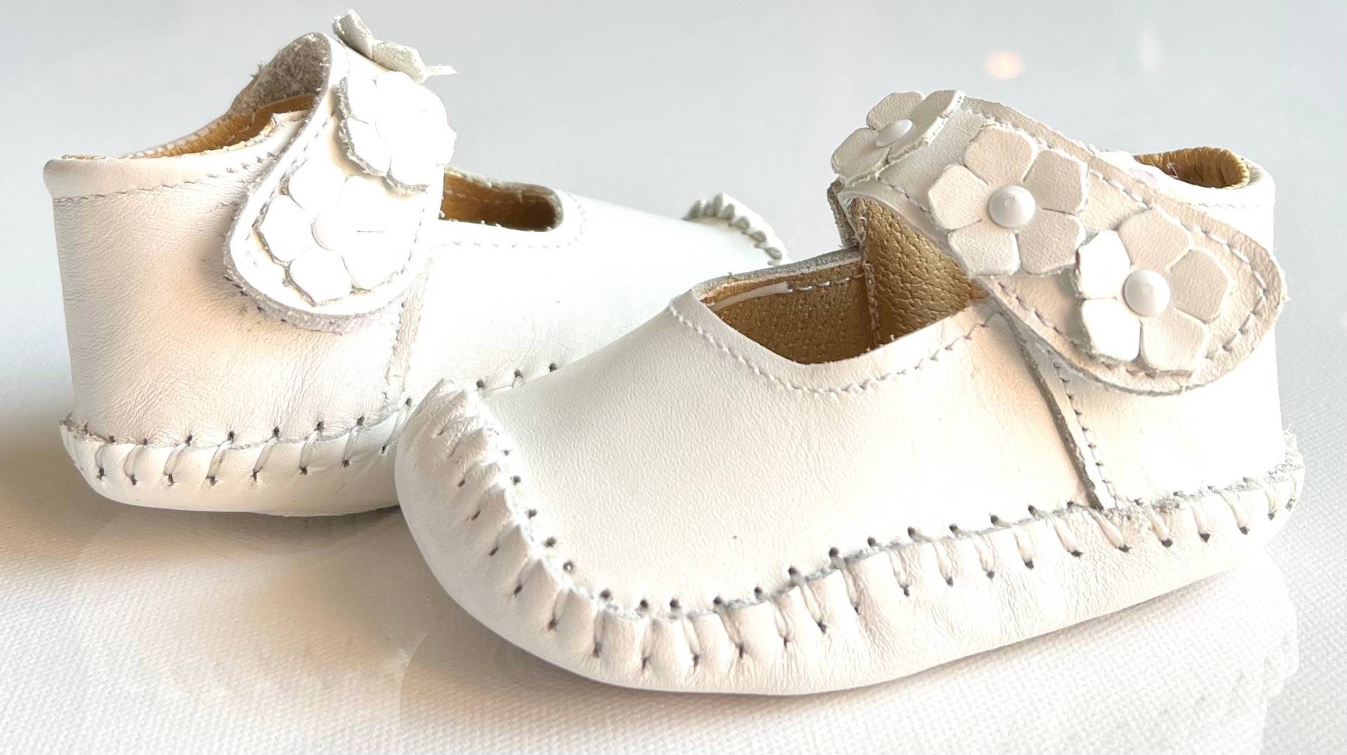 Schöne Neugeborene Baby Mädchen Blume Schuhe | Handgefertigt Aus 100% Leder |Säuglings Sneaker Kleinkind Erste Wanderer Krippe |Weiche Sohle von RRFASHIONS