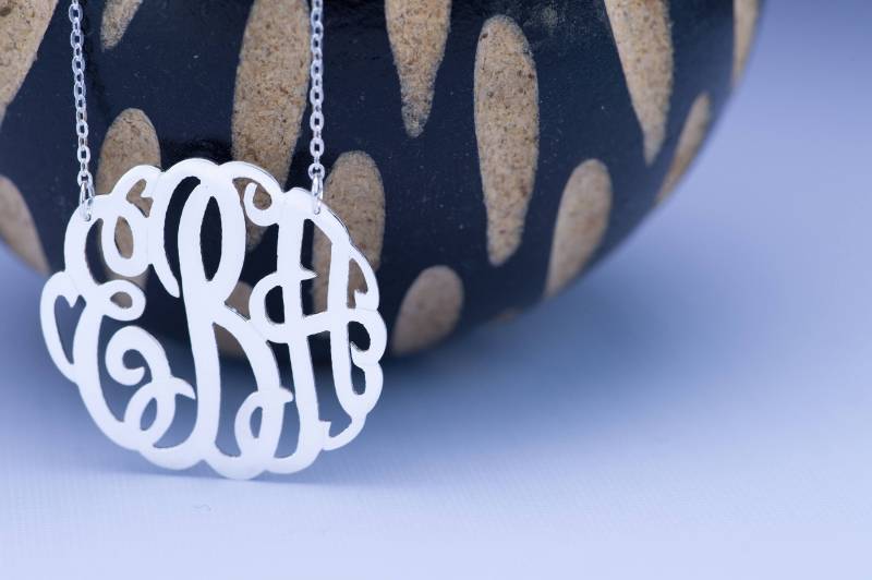 sterling Silber Monogramm Halskette Personalisierter Initial Anhänger sterling Silber Monogramm Halskette Personalisierter Initial Anhänger von RRJewels