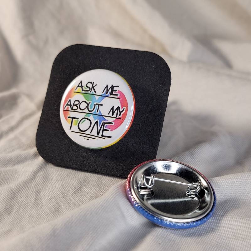 Frag Mich Nach Meinem Ton Button von RTFMCrafts