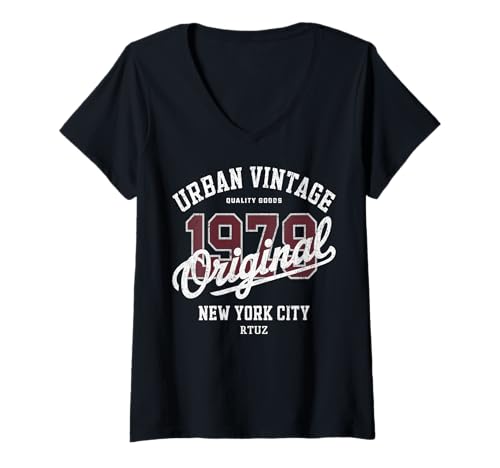 Damen Hip Hop Y2K Vintage Logo Hipster Urban Streetwear College T-Shirt mit V-Ausschnitt Damen Hip Hop Y2K Vintage Logo Hipster Urban Streetwear College T-Shirt mit V-Ausschnitt von RTUZ