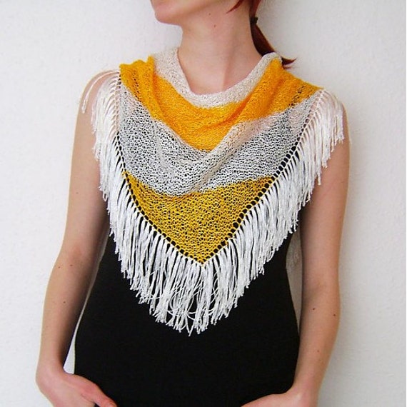 Gelb-Weißen Farben Gestrickt Dreieck Schal/Quasten Frühling Sommer Herbst Gestreifte Lightweight Weiß-Gelben Gelb-Weißen Farben Gestrickt Dreieck Schal/Quasten Frühling Sommer Herbst Gestreifte Lightweight Weiß-Gelben von RUKAMIshop