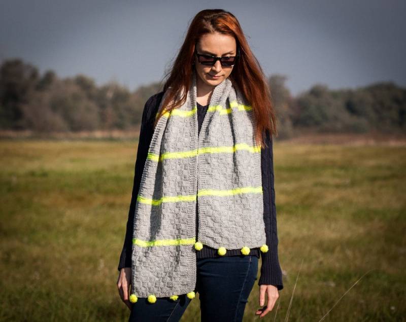 Grau Gelb Pompom Schal/Hand Stricken Lange Gestreift Neckwarmer /Fall Winter Krawatten Mode Nur Ein Original Verfügbar Grau Gelb Pompom Schal/Hand Stricken Lange Gestreift Neckwarmer /Fall Winter Krawatten Mode Nur Ein Original Verfügbar von RUKAMIshop
