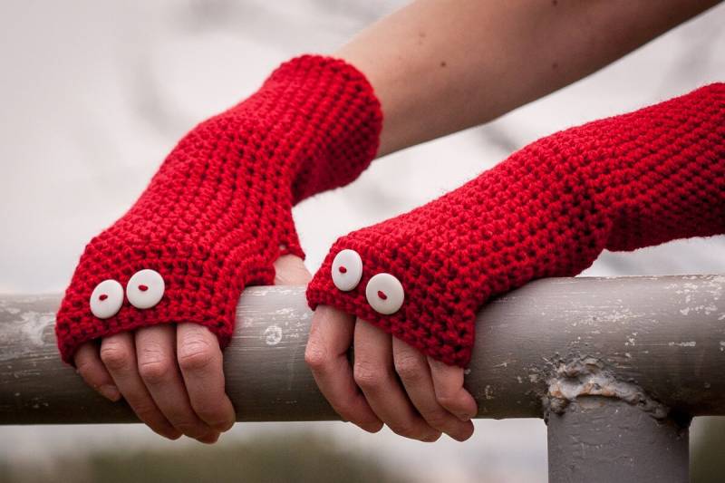 Rote Fingerlose Handschuhe/Häkeln Knopf Armwärmer Herbst Winter Zubehör Rote Punkte Mode Geschenk Weihnachtsgeschenk Rote Fingerlose Handschuhe/Häkeln Knopf Armwärmer Herbst Winter Zubehör Rote Punkte Mode Geschenk Weihnachtsgeschenk von RUKAMIshop