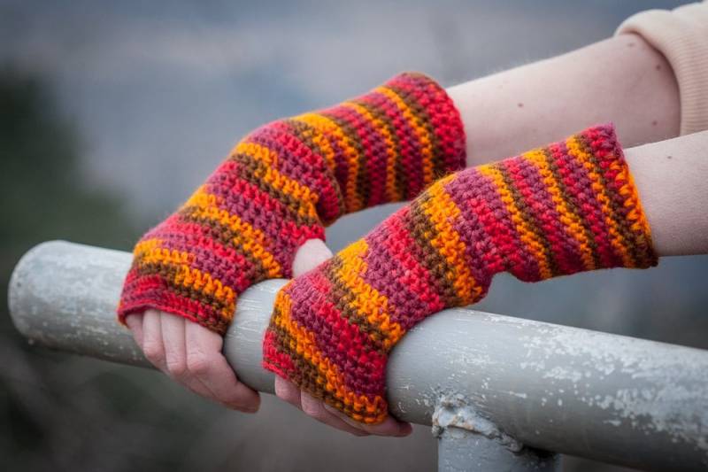 Rote Orange Braun Fingerlose Handschuhe/Herbst Farbe Häkeln Armwärmer Halbfinger Winter Zubehör /Weihnachtsgeschenk Rote Orange Braun Fingerlose Handschuhe/Herbst Farbe Häkeln Armwärmer Halbfinger Winter Zubehör /Weihnachtsgeschenk von RUKAMIshop