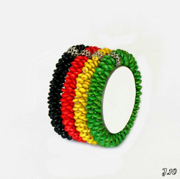 Buntes Set Armband Gehäkelt Aus Holzperlen, Schwarzes Armband, Rotes Gelbes Grasgrünes Schmuck Für Jeden Tag von RUMENA