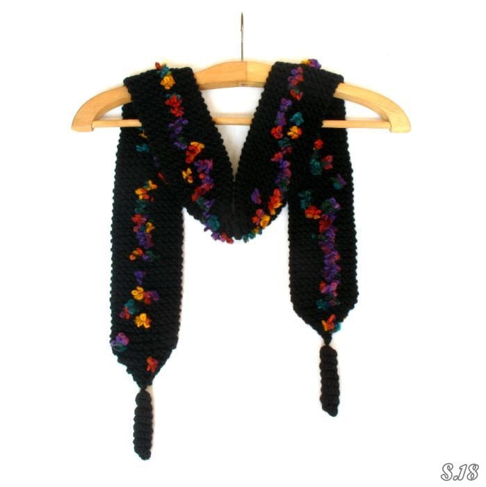 Lange Schwarze Schal Mit Bunten Dekoration, Winter Mode Warmen Schal, Gestrickte Damen Set Häkeln, Hut Und Schal-Set von RUMENA