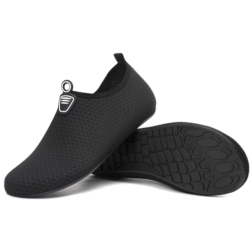 Männer Frauen Badeschuhe Wasserschuhe Neoprenschuhe Strandschuhe Aquaschuhe Surfschuhe Schwimmschuhe Barfuß Schuhe Bequem Pantoffelen (Schwarz,35 EU) von RUOMU