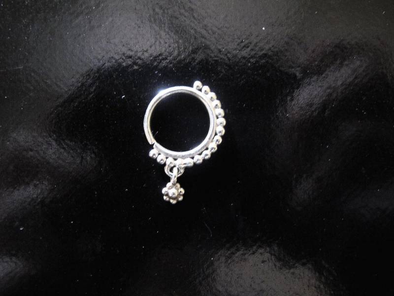 Silber Nasenring Mit Blumenanhänger Oder Septum, Baumelnden von RabariRajkumari