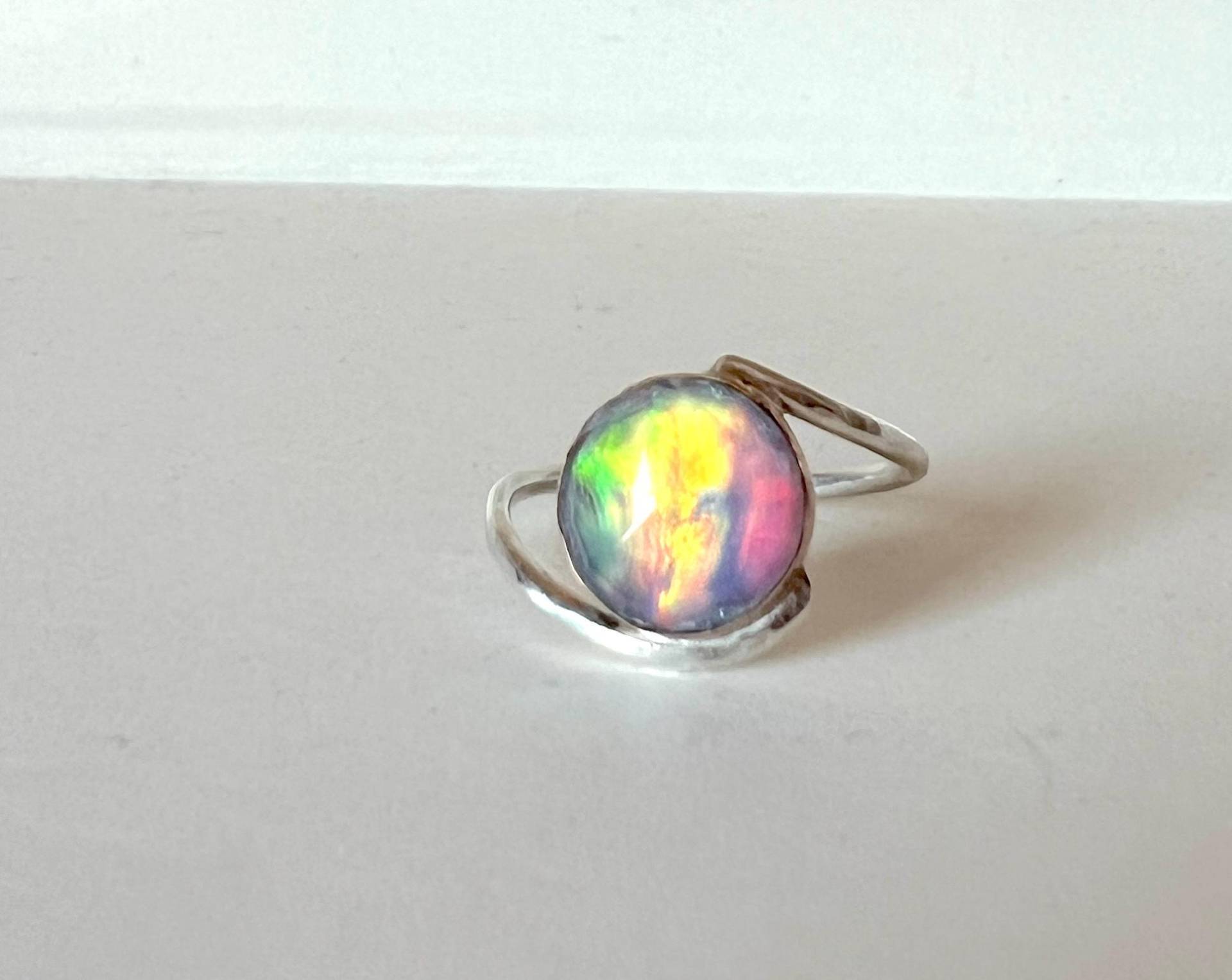 Aurora Opal Bypass Ring in Sterling Silber 14K Goldfill Handgemacht Statement Verträumter Pastel Rose Cut Lab Made Double Aurora Opal Bypass Ring in Sterling Silber 14K Goldfill Handgemacht Statement Verträumter Pastel Rose Cut Lab Made Double von RachelPfefferDesigns