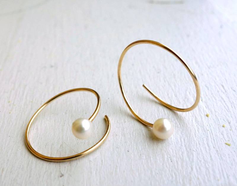 Creolen Schleifen 14K Gold Und Pearl Loop - Juni Birthstone von RachelPfefferDesigns